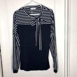 Zeagoo Ladies Top crew neck Navy and White stripe bow size large (Medium)